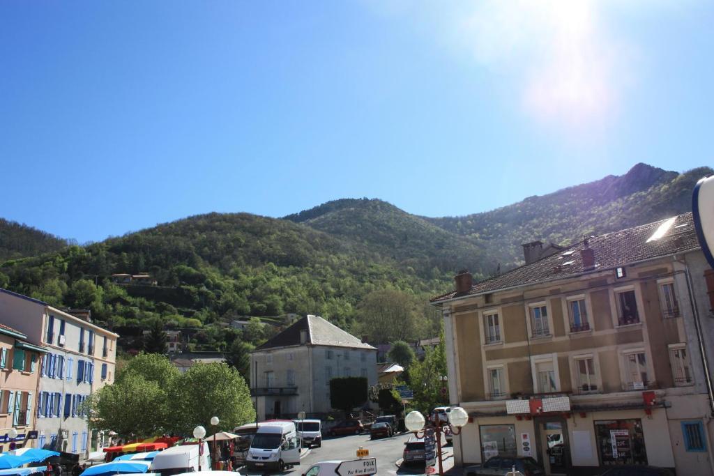 Hotel Le Bellevue Tarascon-sur-Ariège Exterior foto